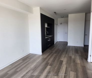 For Lease - 6 David Eyer Road Unit# 417, Richmond Hill, Ontario - Photo 1