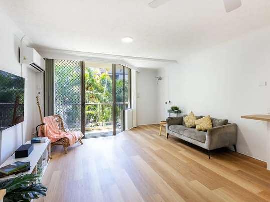Burleigh Heads, QLD - Photo 1
