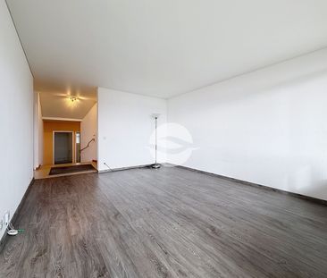 Nice 4,5 room apartment with View in PPE with shared pool - Photo 1