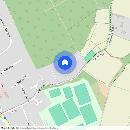 2 bedroom Detached House in Warlingham