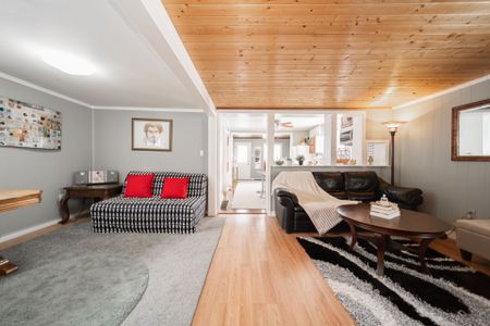 For Lease - 74 De La Salle Boulevard, Georgina, Ontario - Photo 2