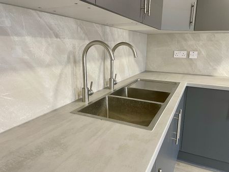 5 bed terraced house to rent in Meyrick Road, London, NW10 - Photo 4