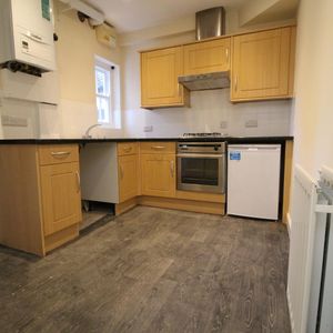 2 bedroom terraced house to rent - Photo 2