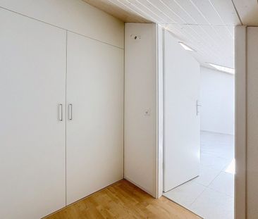 Joli appartement en duplex de 2,5 pièces, rénové - Photo 1