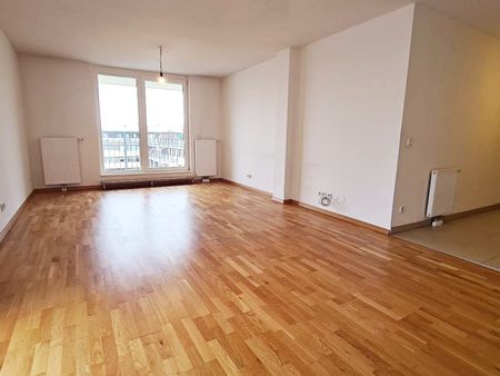 DACHGESCHOSS, gepflegte 103 m2 Neubau mit Loggia und Balkon, Wohnküche, 3 Zimmer, Wannenbad, Parketten, Holbeingasse - Photo 5