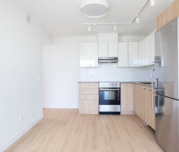 1108 Pendrell Street, Vancouver - Photo 1