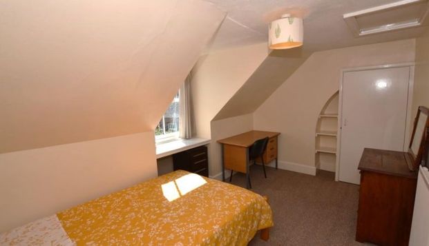 12 Old Park Road, EX4 4EZ (x4) - Photo 1