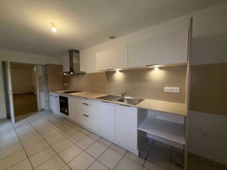 Location Appartement 4 pièces 105m² SELESTAT 67600 - Photo 3