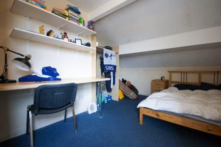 6 bedroom terraced house to rent - Photo 3