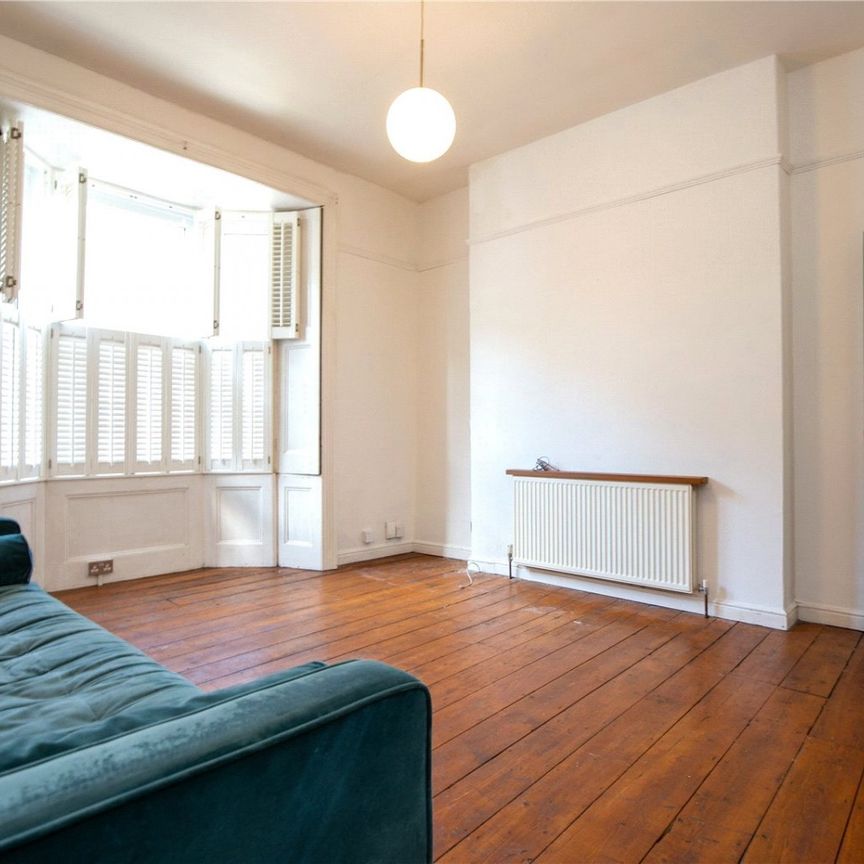 City Road, - Photo 1