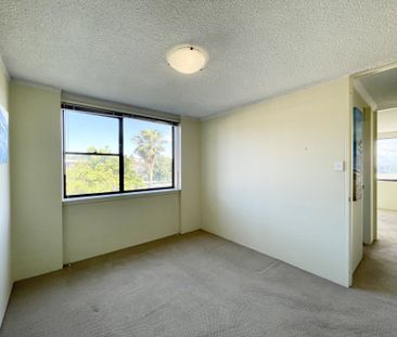 Spacious Two Bedroom Apartment Opposite Royal Randwick Racecourse w... - Photo 3