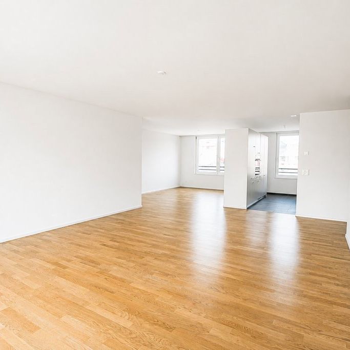 2.5 Zimmer, 77 m², 3. Stock - Foto 1