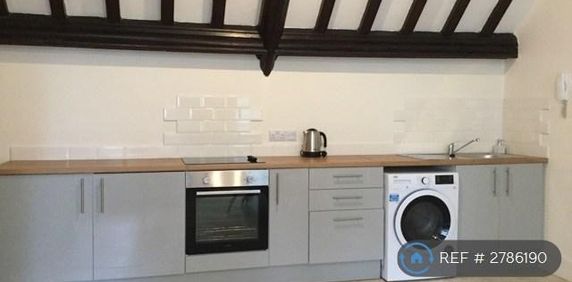 Studio to rent - Photo 2