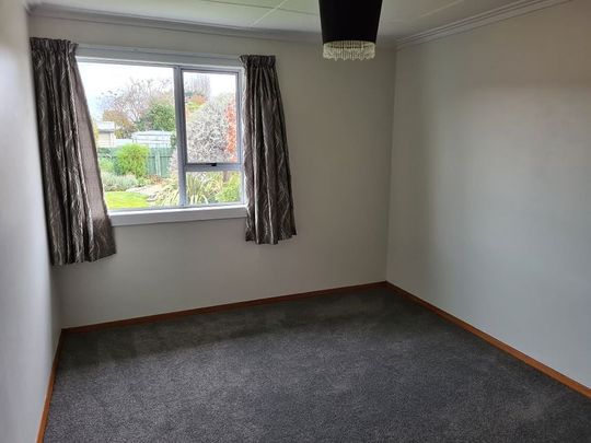 Charming 3BR Home in Mosgiel! - Photo 1