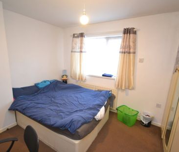 4 bed Semi-Detached House for Rent - Photo 5