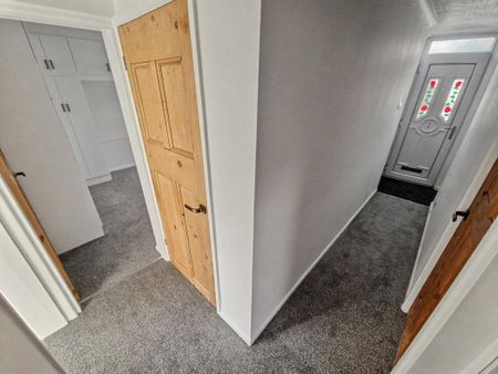 2 bedroom maisonette to rent - Photo 4