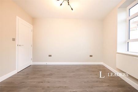1 bedroom apartment to rent The Hard, Portsmouth, Hampshire, PO1 - Photo 3