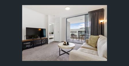 FULLY FURNISHED - EVERYTHING ON YOUR DOORSTEP IN ONE OF BRISBANE'S BEST CAFE PRECINCTS - Photo 3