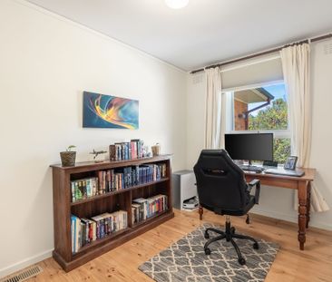 11 Simpson Street, Watson ACT 2602 - House For Rent | Domain - Photo 4