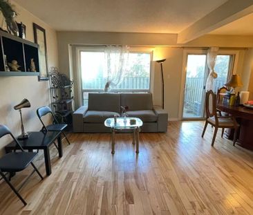 For Lease - 3025 Cedarglen Gate Unit# 29, Mississauga, Ontario - Photo 5