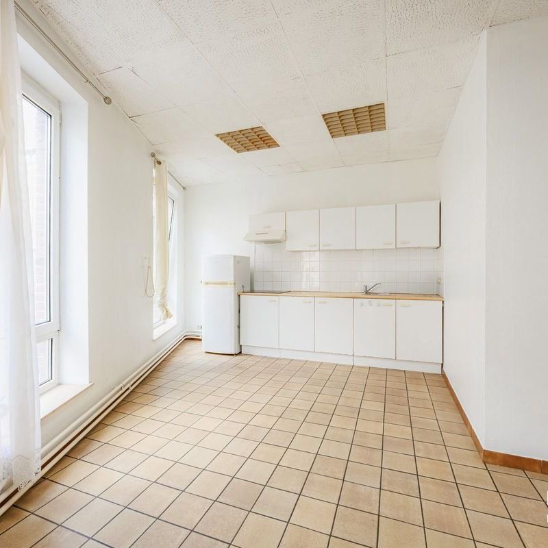 Appartement te huur in Charleroi voor € 675 met 1 slaapkamer - foto 1