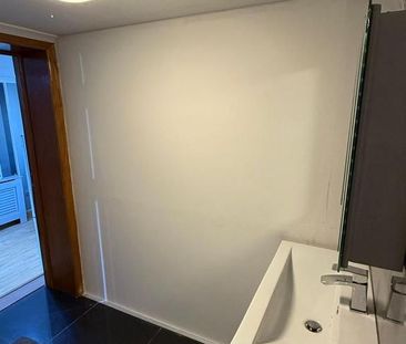 1 bedroom in a flat share to rent - Photo 4