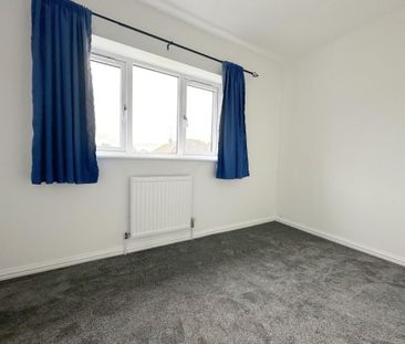 2 bedroom semi-detached house to rent - Photo 4