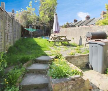 2 bedroom flat to rent - Photo 6