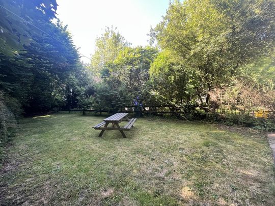 Town End Room 4, Browns Hill, Penryn - Photo 1