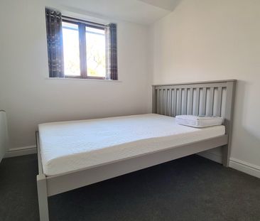 Ludlow Road, Maidenhead - Photo 6