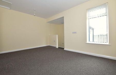 43 Main Street, Kircubbin, BT22 2SR - Photo 3