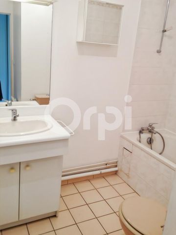 Location Appartement 2 pièces 40m² CREPY EN VALOIS 60800 - Photo 3