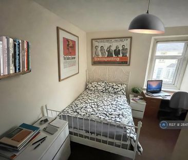 5 bedroom terraced house to rent - Photo 2