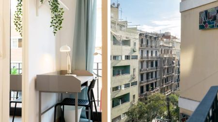 Room in a shared 4-bedroom apartment for rent in Sant Gervasi Galvany, perfect for professionals and students. - Foto 4