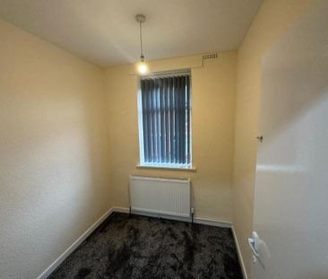 4 bedroom flat to rent - Photo 5