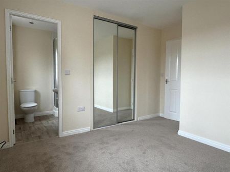3 bedroom semi-detached house to rent - Photo 3