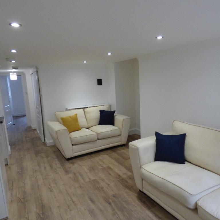 3 bedroom duplex to rent - Photo 1