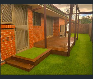 3/2 Oshannassy St, Essendon North, Vic 3041 - Photo 4