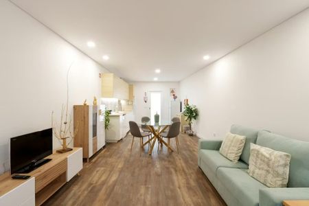 Rua da Estação, Porto, Braga 4300-214 - Photo 2