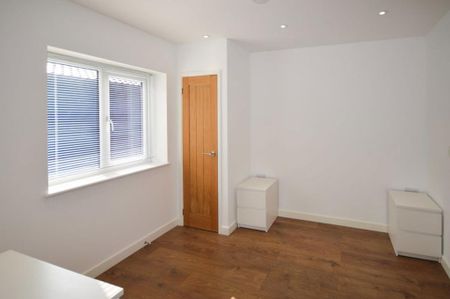 2 bedroom bungalow to rent - Photo 3