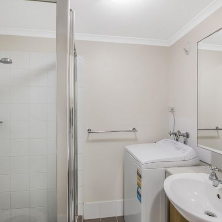 Studio Apartment in New Farm! - Photo 3
