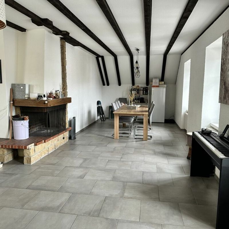 Appartement de 5 pièces avec cheminée au 3e étage - Photo 1