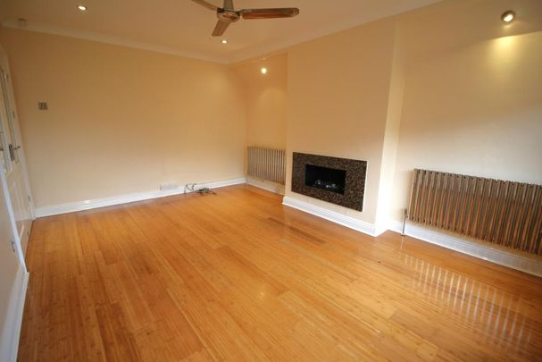 5 bedroom detached house to rent - Photo 1