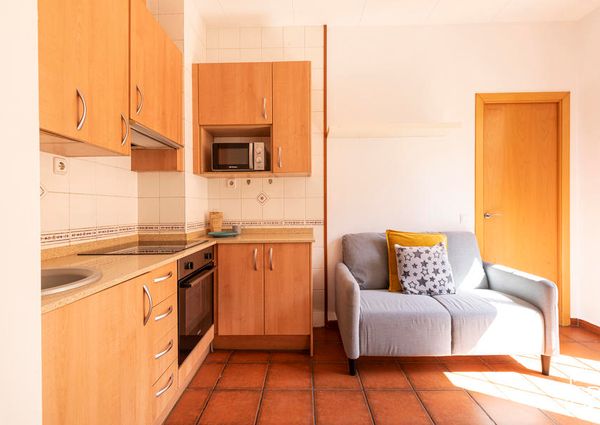 Cozy apartment right by the Barceloneta beach