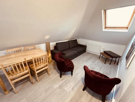 2 bedroom flat to rent - Photo 2