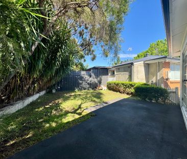 CONVENIENT LIVING IN EMU PLAINS! - Photo 2