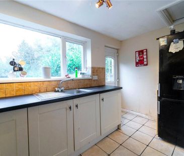 2 bedroom semi-detached house to rent - Photo 2