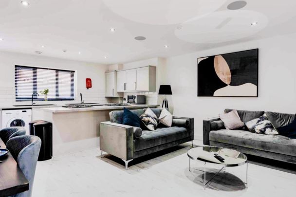 2 Beds 6 Baths - Photo 1