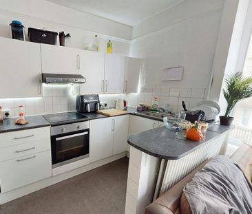 Flat to rent on - Photo 3