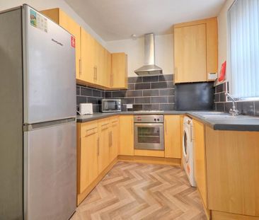 3 bedroom house share to rent - Photo 4